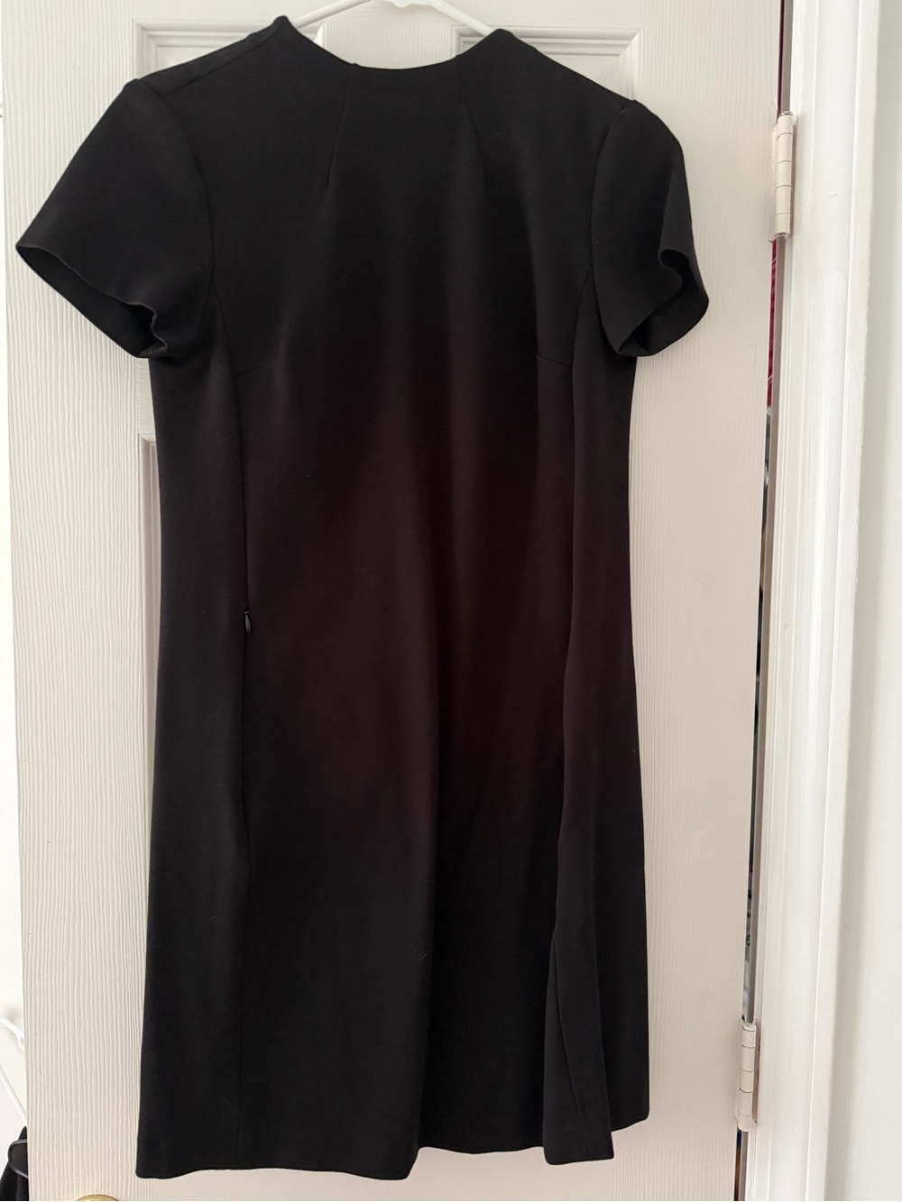 Ico uniform Black Short-Sleeve Shift Dress XS